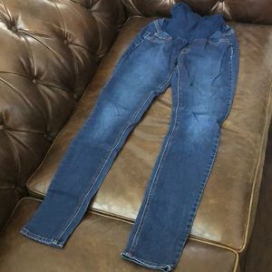 Jessica Simpson women’s maternity skinny jeans